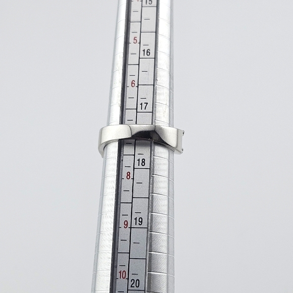 Baguette Sterling Silver CZ Ring Size 7 US - Picture 6 of 6